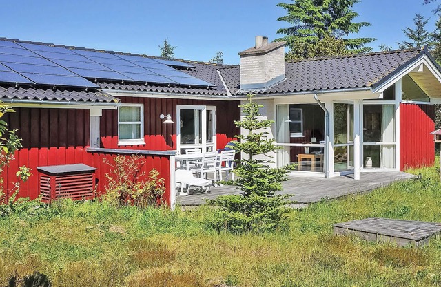 Amazing home in Fjerritslev with WiFi