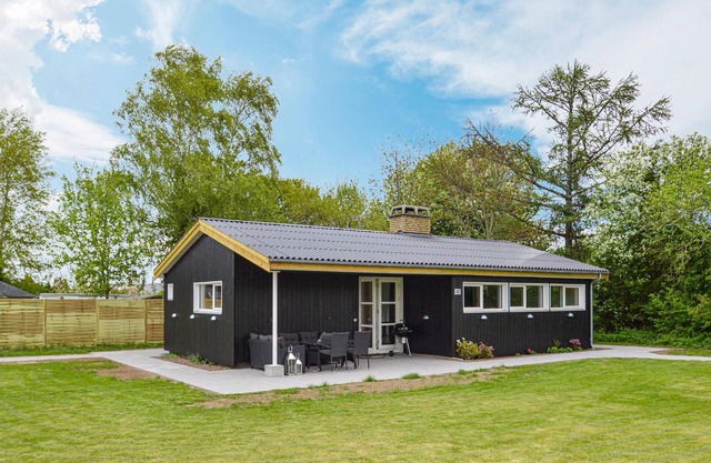 Amazing home in Køge with kitchen