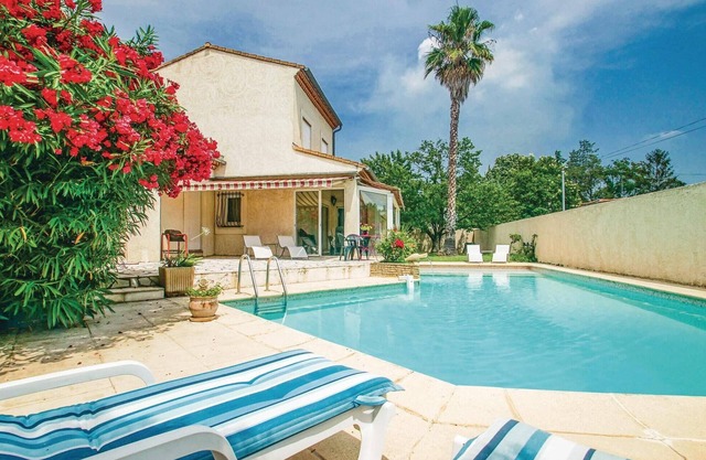 Amazing home in Milhaud with WiFi