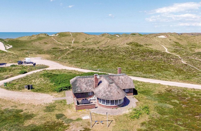 Amazing home in Ringkøbing with sauna