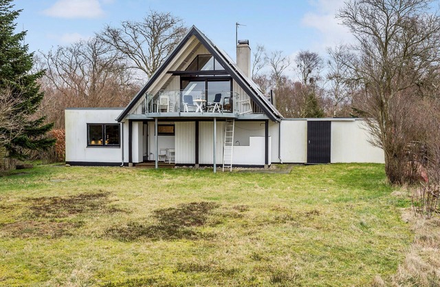 Amazing home in Roslev with sauna