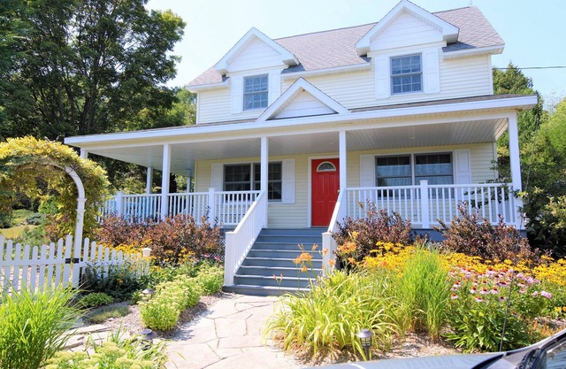 Amazing House, Amazing Garden, Downtown