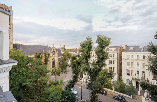 Amazing Notting Hill Studio, nr Park & Gardens, by Blueground