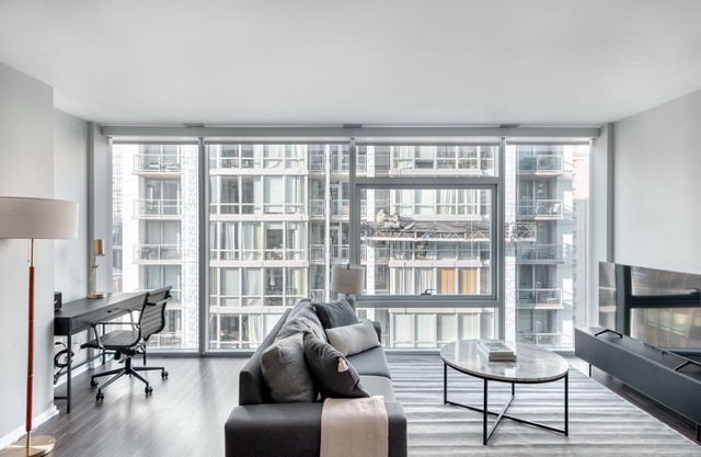 Amazing Streeterville Jr 1BR w/Pool & Gym, nr Riverwalk, by Blueground
