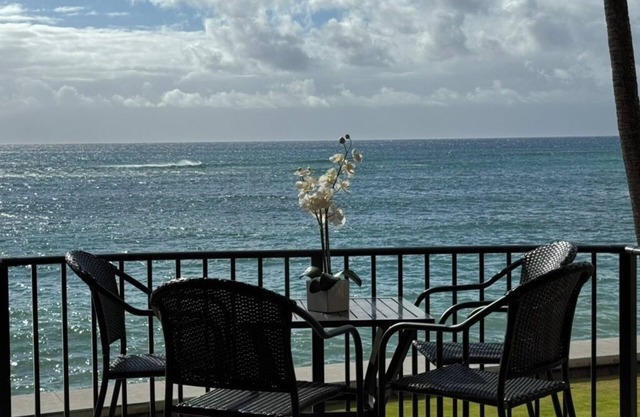 Amazing Sunsets Oceanfront Views - indigomaui -