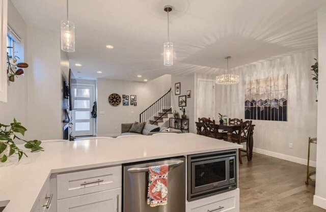 Amazing Townhome w/Rooftop Deck in W. Denver