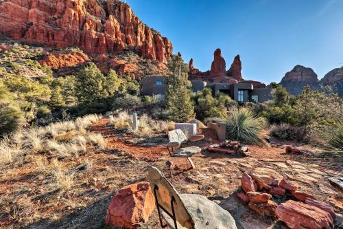 Amazing Views and On-Site Hiking Sedona Studio