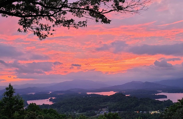 Amazing views of Lake Chatuge in Hiawassee at Little Bear Lodge Main level