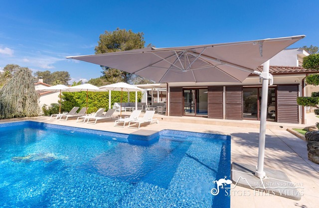 Amazing Villa Bol Bol near Sitges with Heated Pool