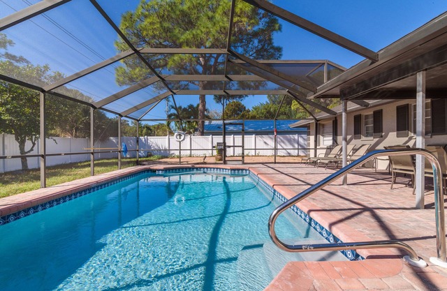 Amazing Villa with Extra Large Heated Pool ! 50% off Regular Rates!