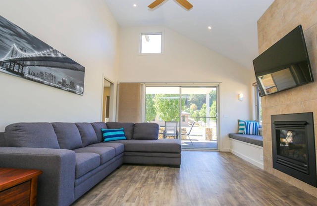 Amber Mist Villa One : Bright