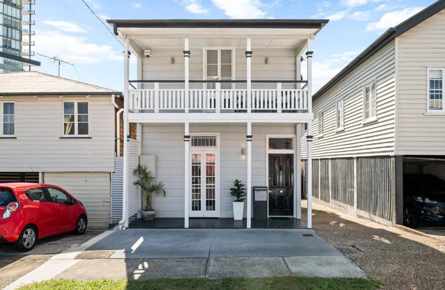 Amelia Terrace - House in Brisbane City Central