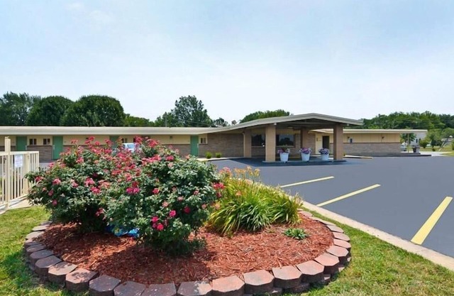 Americas Best Value Inn Iola