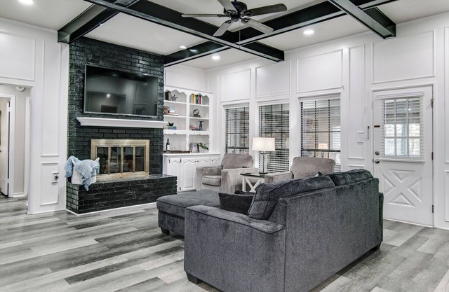 Ample room for family gatherings or business