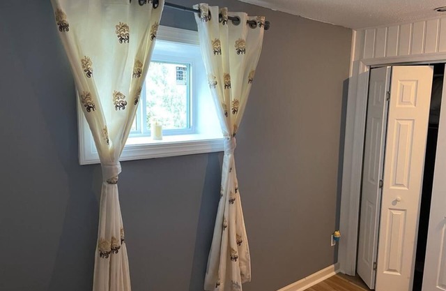 An Adorable guest house like an apartment with a private entrance.