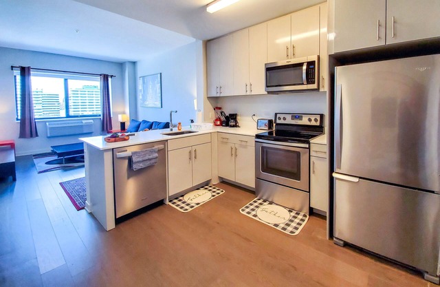An upscale Jersey unit with all amenities to make this summer an enjoyable one.