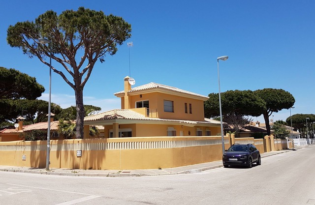 Andalusian villa near the beach (about 200m)