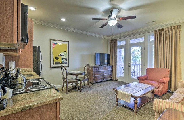 Anderson Creek Club Condo with Community Amenities!