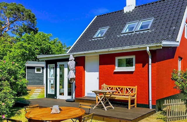 "Anemette" - 100m from the sea by Interhome