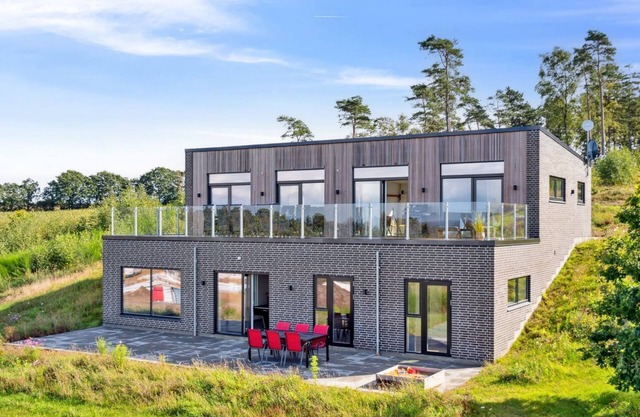 "Ann" - 1.3km from the sea by Interhome