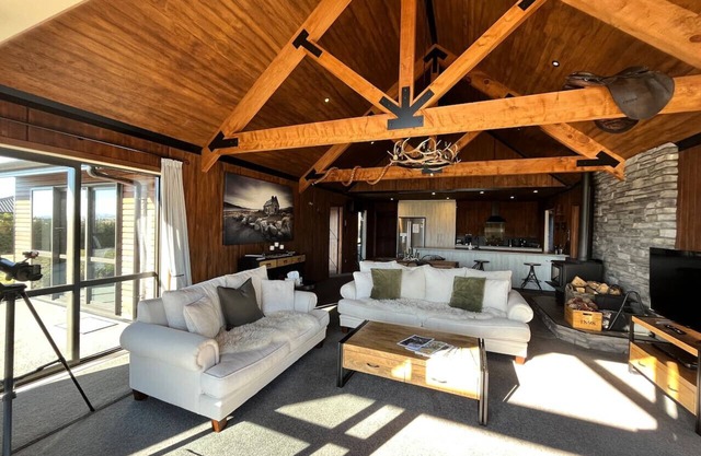 Antlers Rest- Twizel nAvailable: 26 Dec 2025 - 03 Jan 2026 - 6 night minimum
