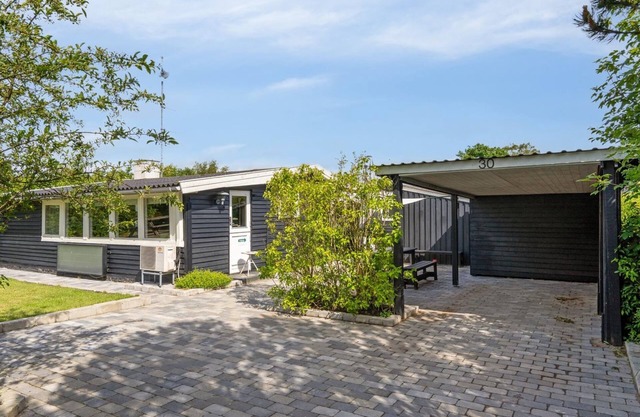 "Antonie" - 700m from the sea by Interhome