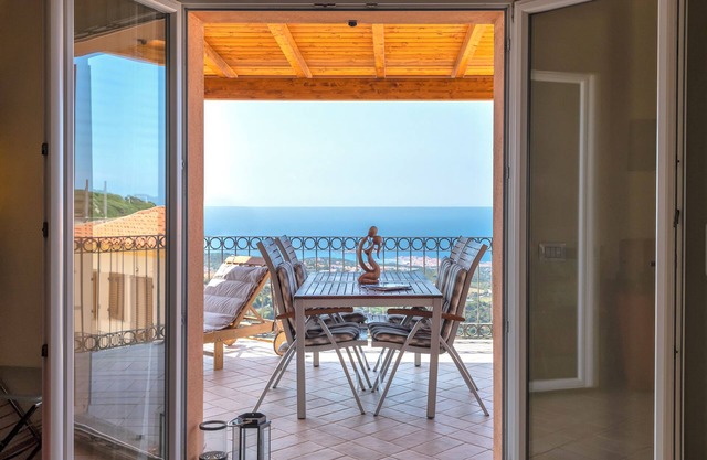 Apartment 'Breathtaking Sea Views - Sardegna' with Sea View, Wi-Fi and Air Conditioning
