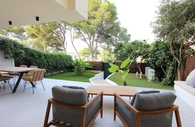 Apartamento de Lujo Enfrente del mar con Piscina