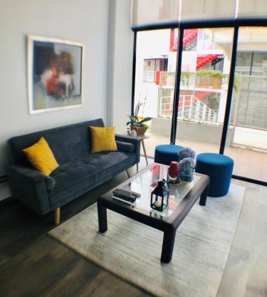 Apartamento moderno 2 habitaciones y 2 baños area Cayala y Embajada USA