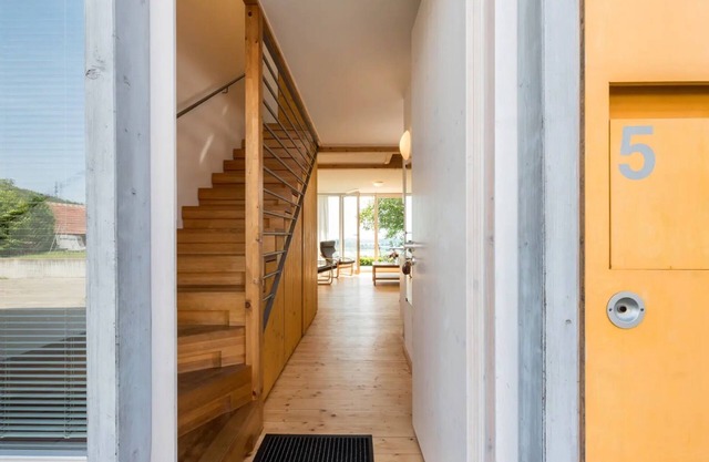 Apartment '4' with Lake View, Private Terrace and Wi-Fi
