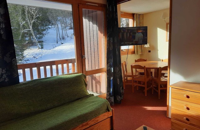 Apartment, les Avanchers Valmorel, sleeps 6.