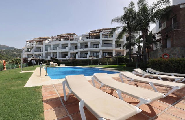 Apartment '2 Bed-rooms with A View' with Sea View, Wi-Fi and Air Conditioning