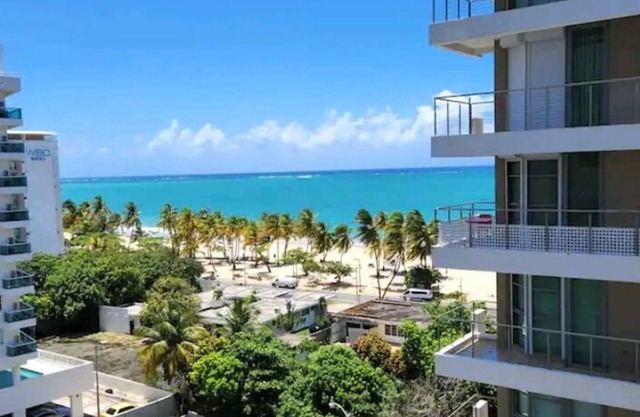 Apartment 2 minutes walk from the beach located at prime Isla Verde tourist area