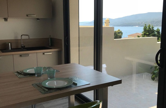 APARTMENT 80 M2 NEW GROUND OF VILLA 5 Mn Beach 10 M village