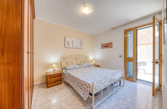 Apartment 'A Torre Pali Sul Mare' with Air Conditioning