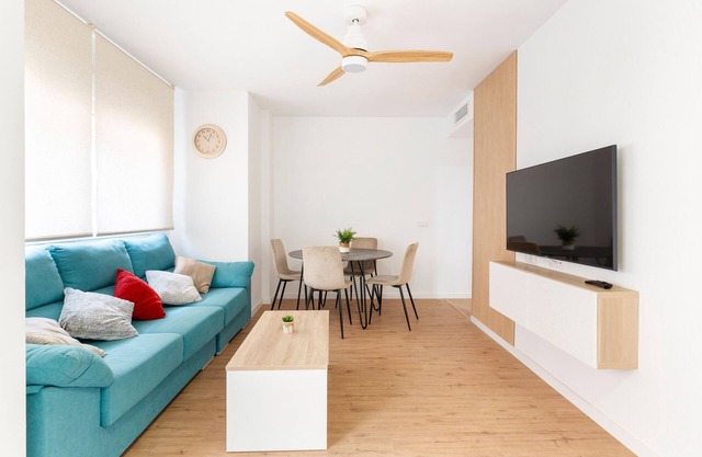 Apartment 'Alojamiento Entero En Aguilas' with Balcony, Wi-Fi and Air Conditioning
