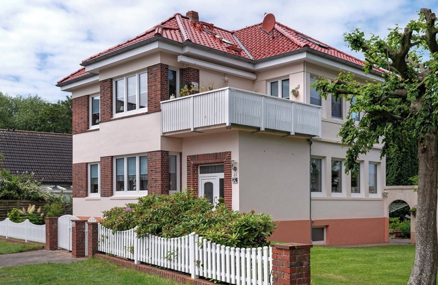 Apartment 'Am Deich' with Shared Terrace, Private Garden and Wi-Fi
