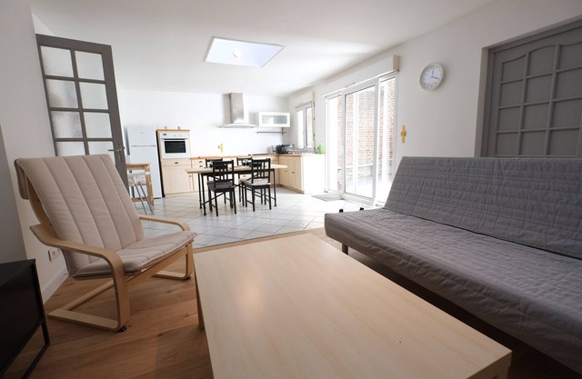 Apartment-Apartment-Ensuite with Bath-Courtyard view