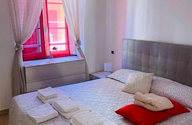 Apartment-Apartment-Private Bathroom-City view-Centro storico