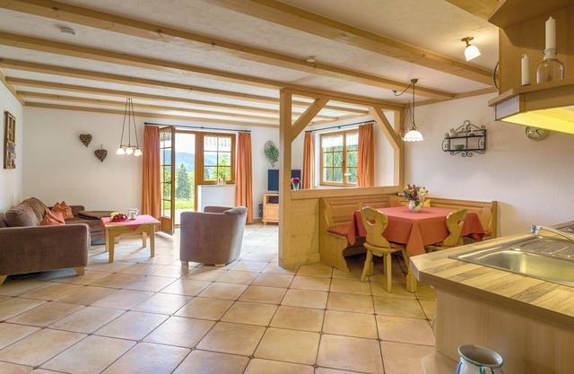 Apartment 'Birke' with Private Terrace, Shared Garden and Wi-Fi