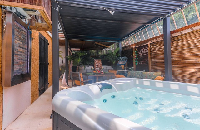 Apartment 'Bliss'n Joys' with Private Pool, Private Terrace and Wi-Fi