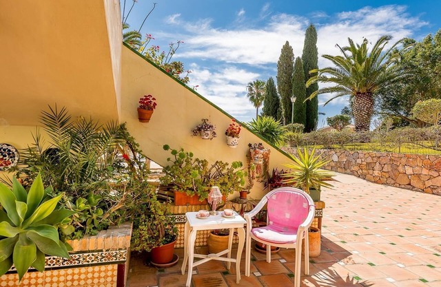 Apartment "Capricho Montepino 1 Las Palomas" with Pool, Wi-Fi, A/C, Terraces & Garden