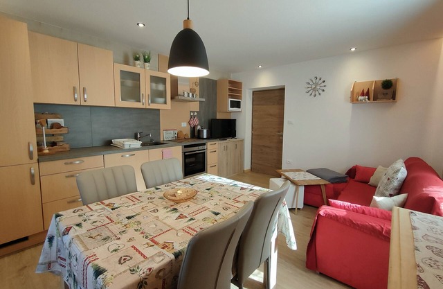 Apartment 'Casa Sara' with Mountain View and Wi-Fi