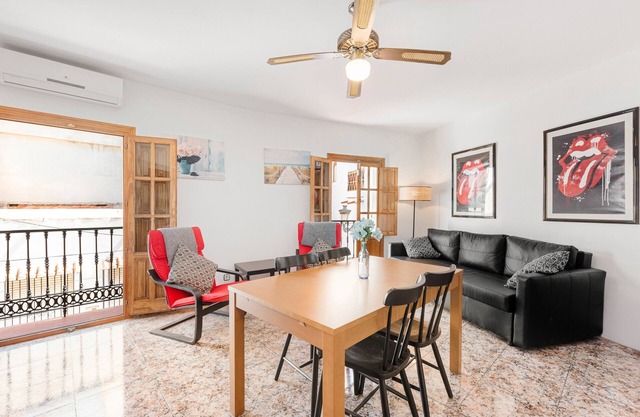 Apartment 'Casa Sol y Sierra' with Mountain Views, Wi-Fi and Air Conditioning