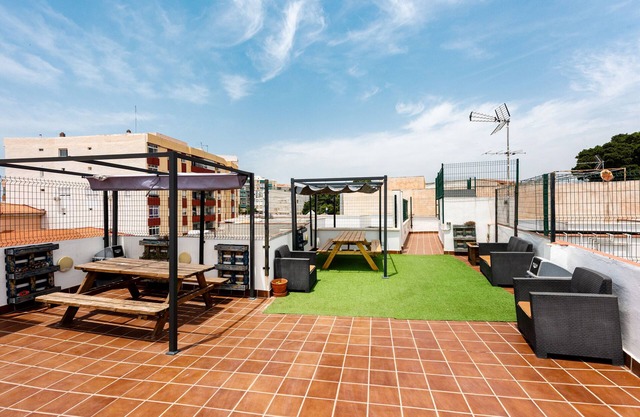Apartment 'Centro Malaga La Merced' with Shared Terrace, Wi-Fi and Air Conditioning
