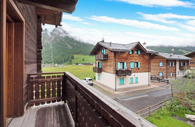 Apartment 'Chalet Kiara - Lake' with Mountain View, Balconies and Wi-Fi