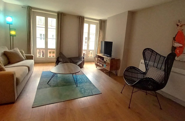 Apartment-Comfort-Ensuite with Shower-Patio