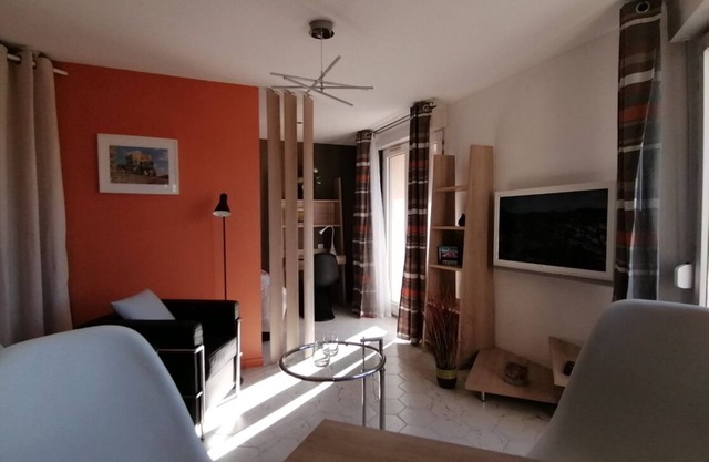 Apartment Cozy Toulouse-Blagnac prox. Airport - Private Pgk