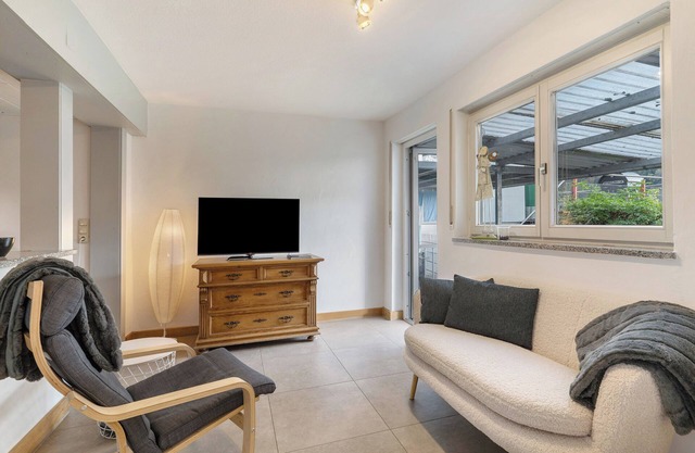 Apartment 'Fewo Max' with Shared Terrace, Balcony and Wi-Fi