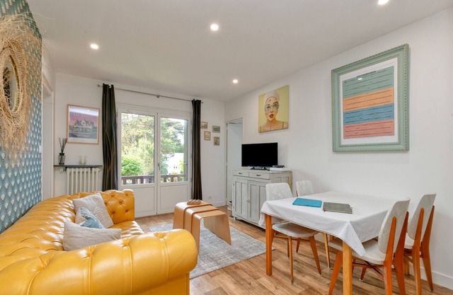 Apartment 'Des Dryades, Cosy 60m2' with Shared Pool, Balcony and Wi-Fi